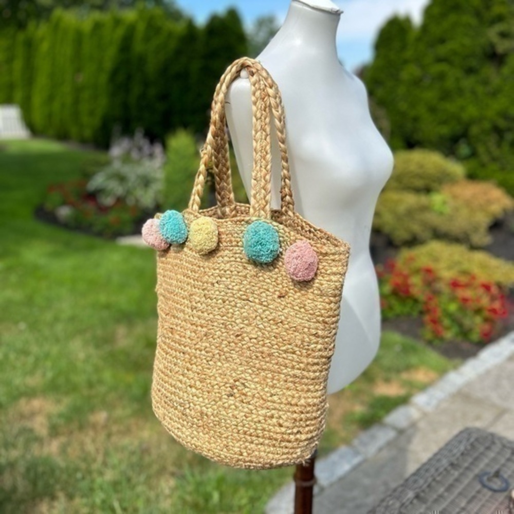 Woven straw, pom-pom beach bag purse